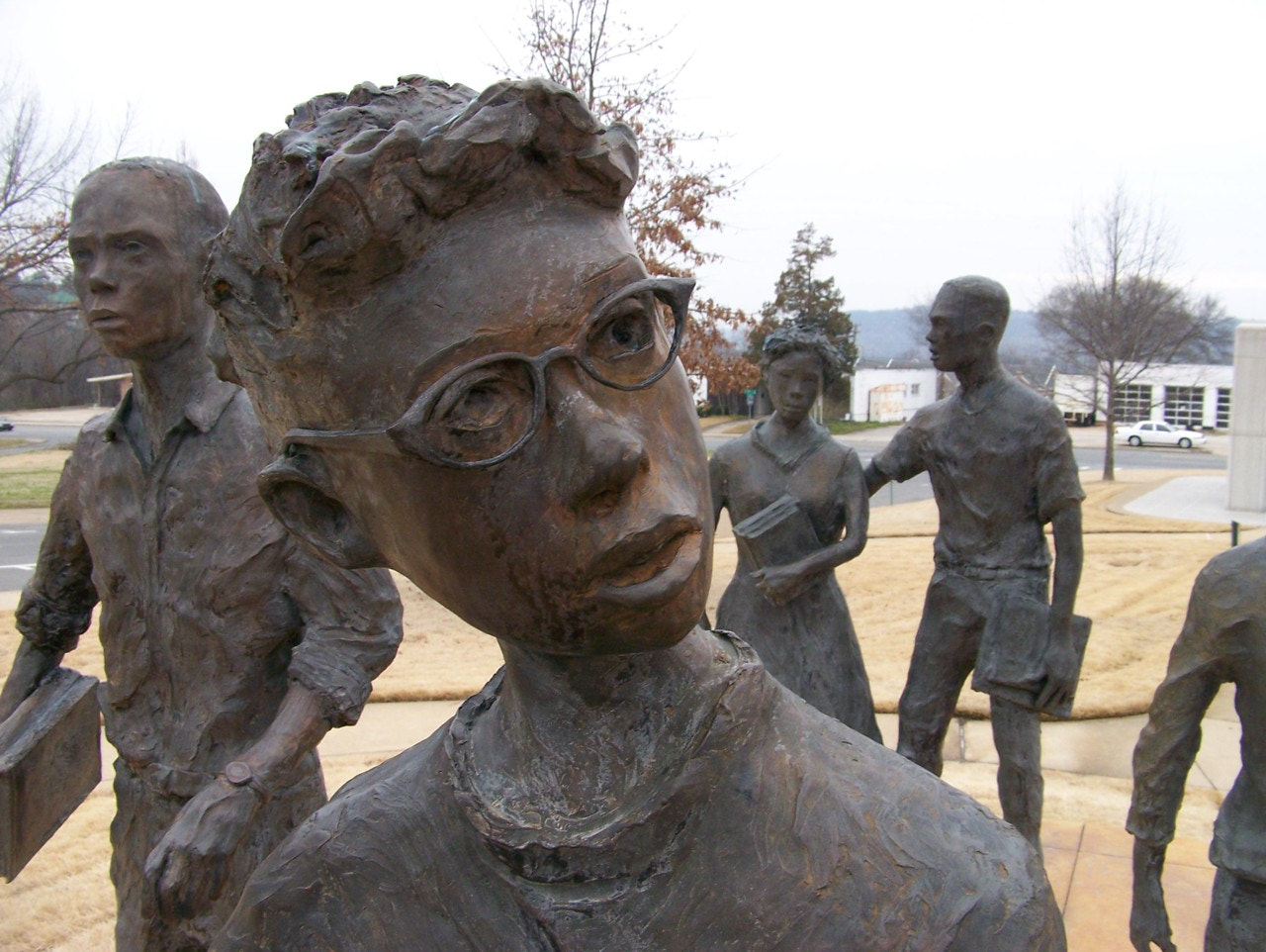 Kodak Z612 ZOOM DIGITAL CAMERA sample photo. Little rock nine sculptures photography