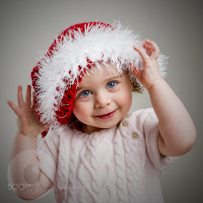 Nikon D3X + Nikon AF Nikkor 50mm F1.4D sample photo. Christmas girl photography