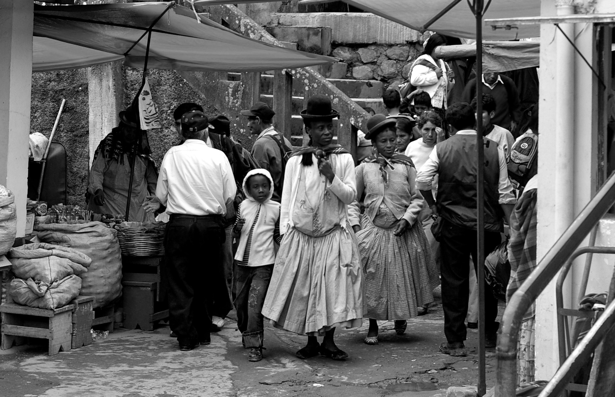 Pentax K110D sample photo. Cholitas de los yungas photography