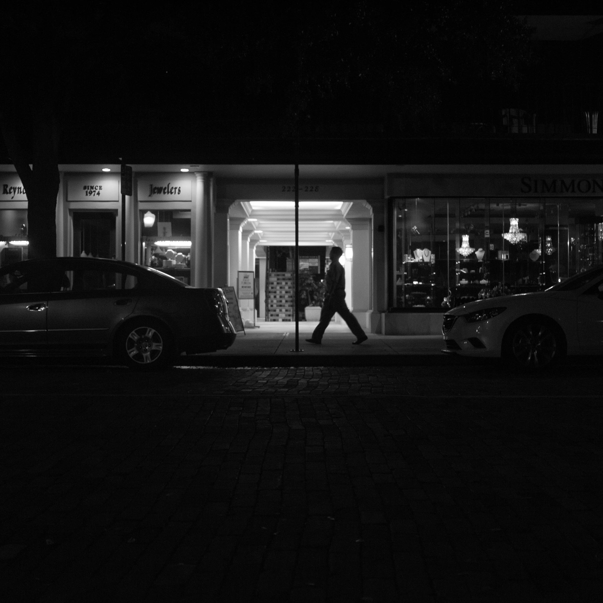 Panasonic Lumix DMC-GF2 + Panasonic Lumix G 20mm F1.7 ASPH sample photo. Park at night photography