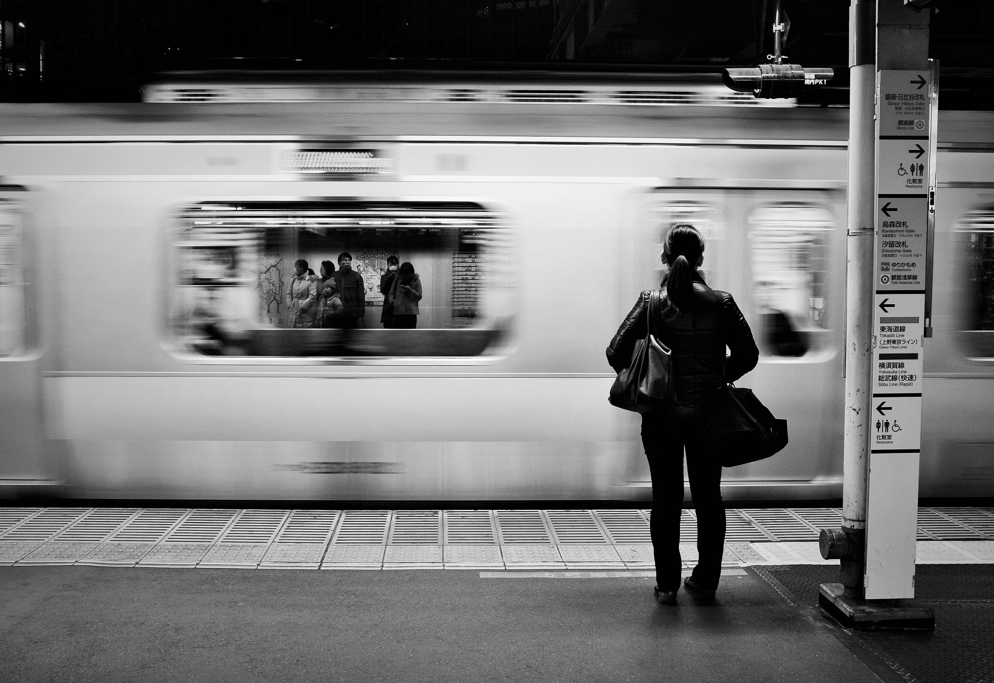 Sigma 17-70mm F2.8-4 DC Macro OS HSM | C sample photo. Platform photography
