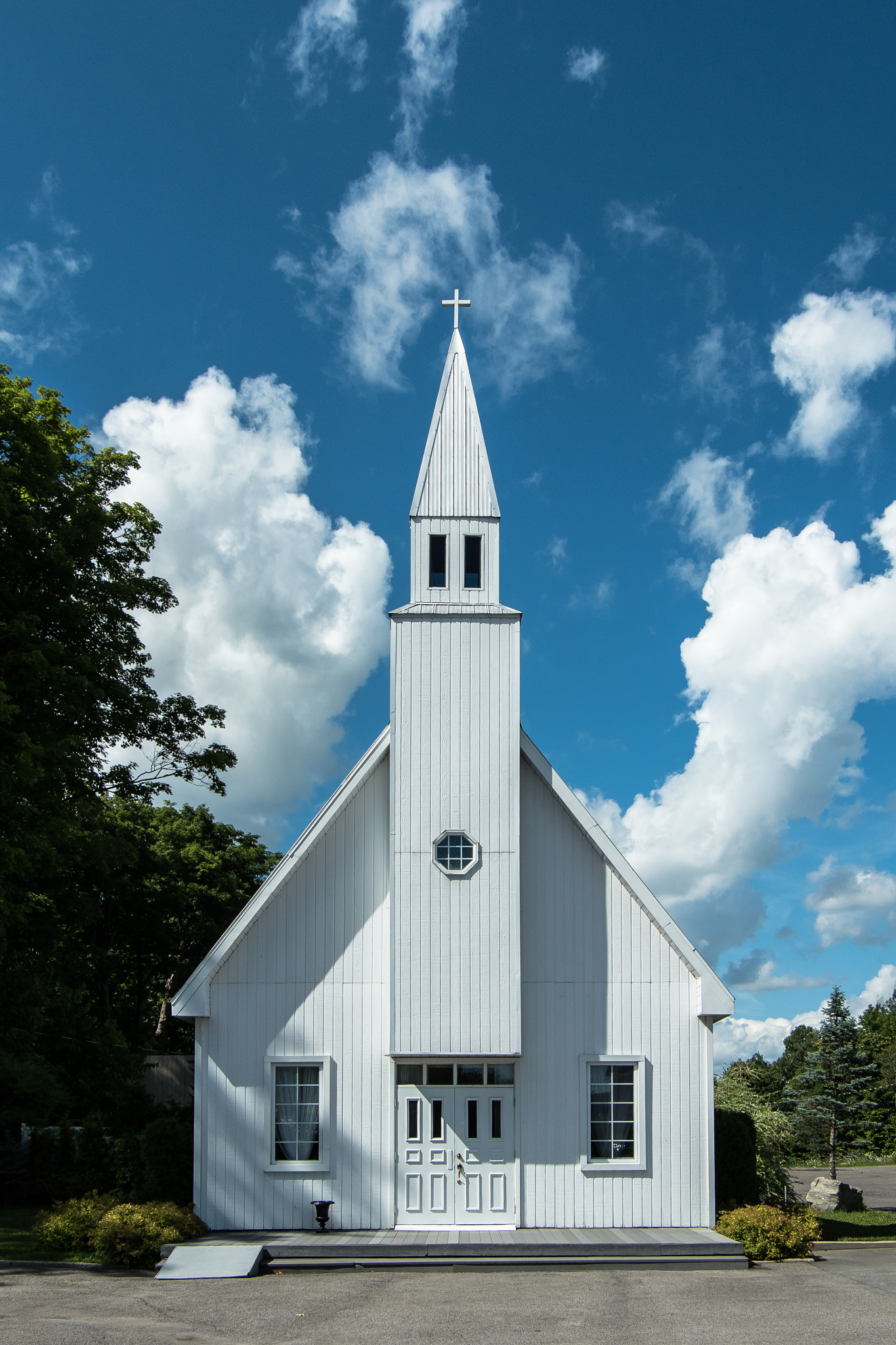 Pentax smc DA 16-45mm F4 ED AL sample photo. Small chapel photography