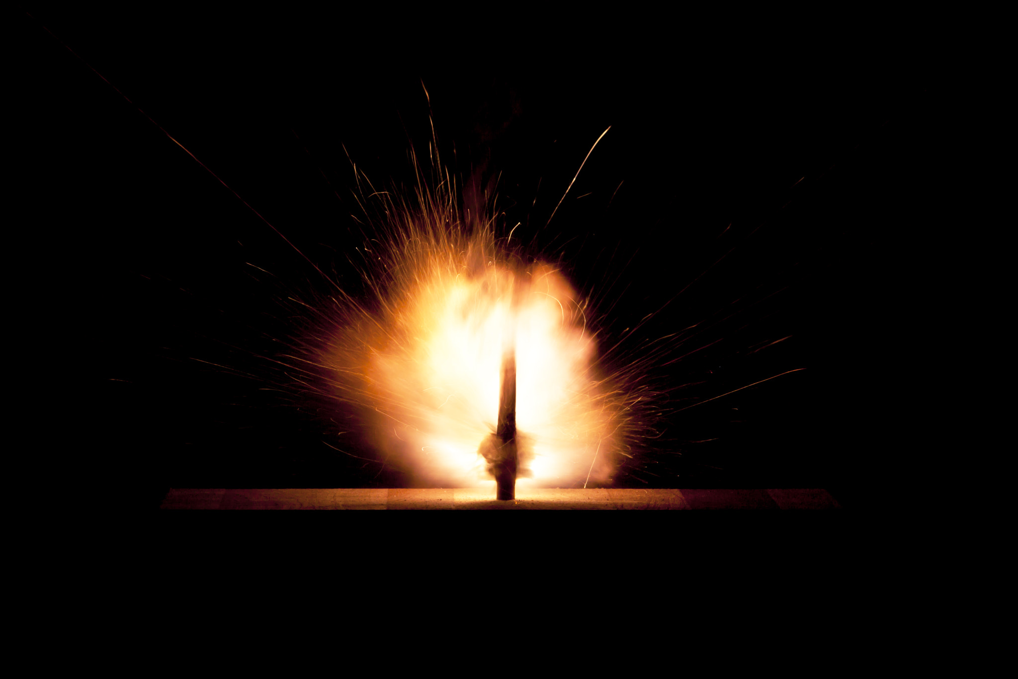 Canon EF 100mm F2.8 Macro USM sample photo. The explosion of business idea photography