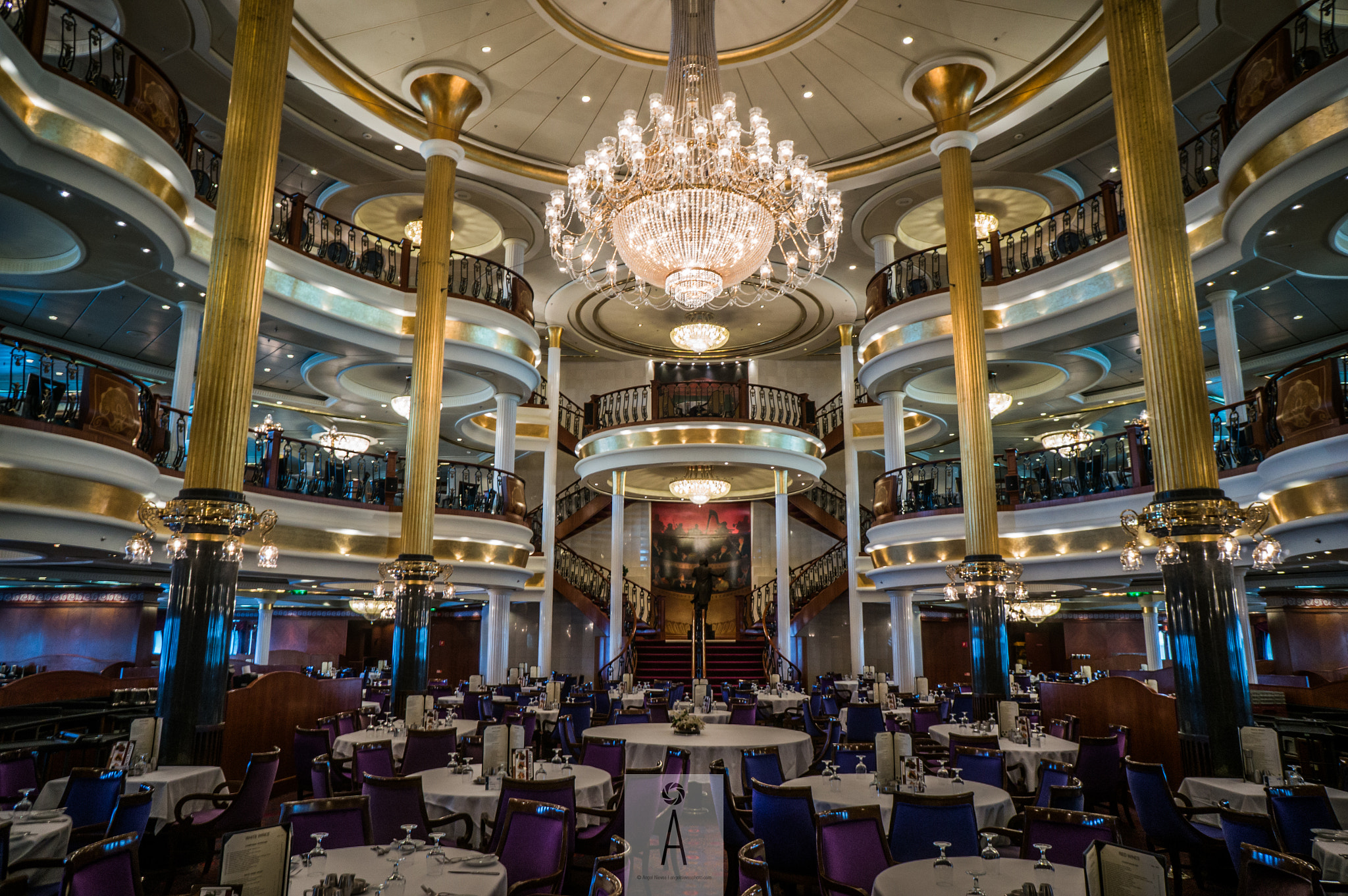 Sony Alpha NEX-6 + Sony E 16mm F2.8 sample photo. Diningroom photography