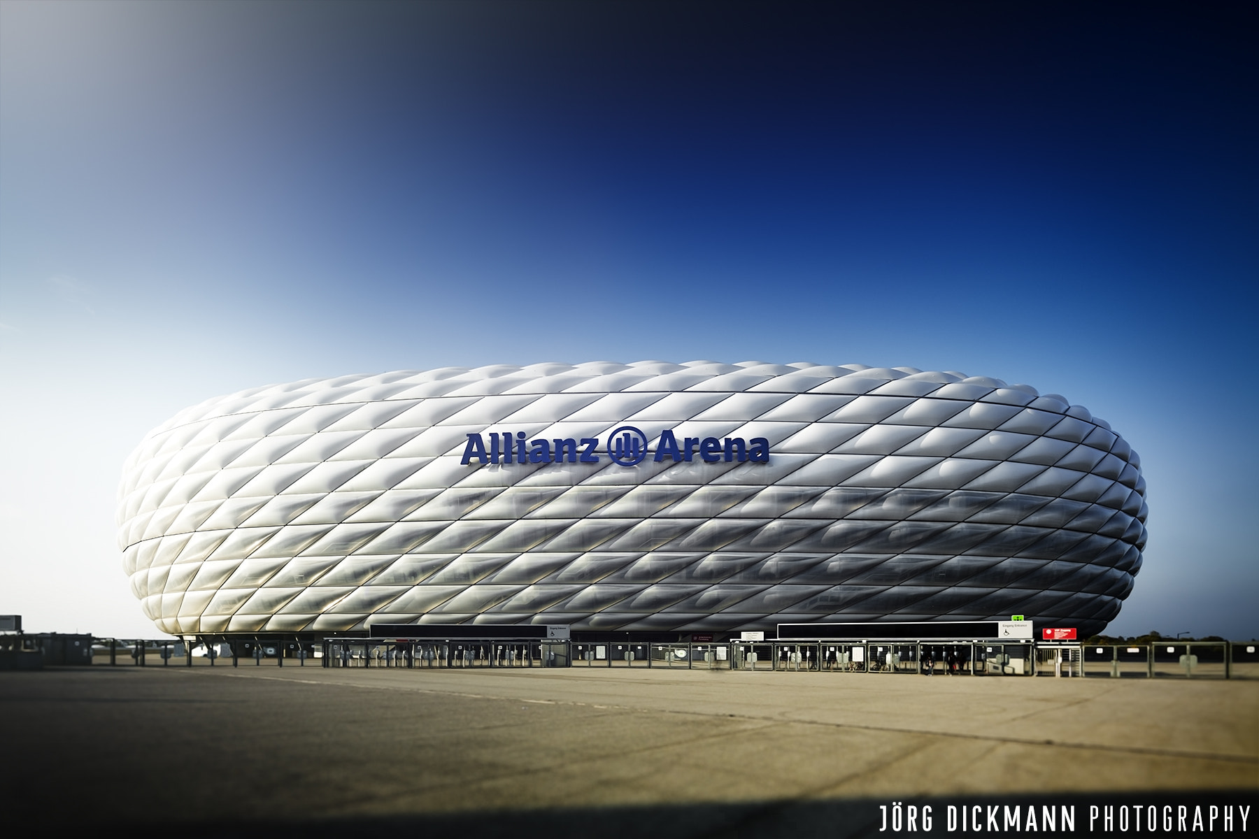 Canon EOS 5DS R + Canon TS-E 17mm F4L Tilt-Shift sample photo. Allianz arena i photography