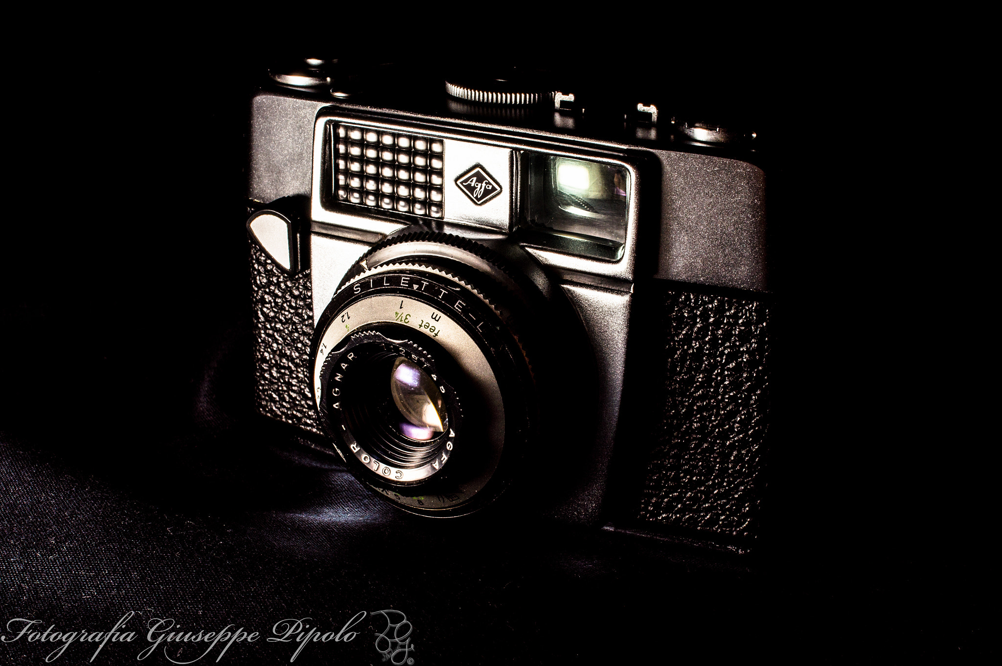 Sony SLT-A55 (SLT-A55V) + Sony DT 35mm F1.8 SAM sample photo. Agfa silette l photography