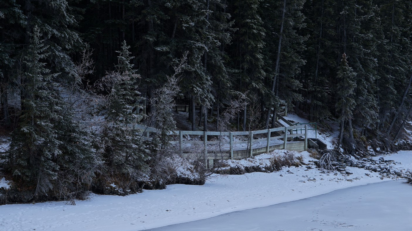 Sony Alpha NEX-3N + Sony E 50mm F1.8 OSS sample photo. By the river photography