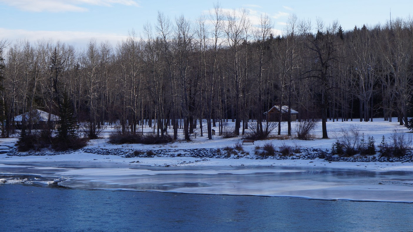 Sony Alpha NEX-3N + Sony E 50mm F1.8 OSS sample photo. Bow river photography