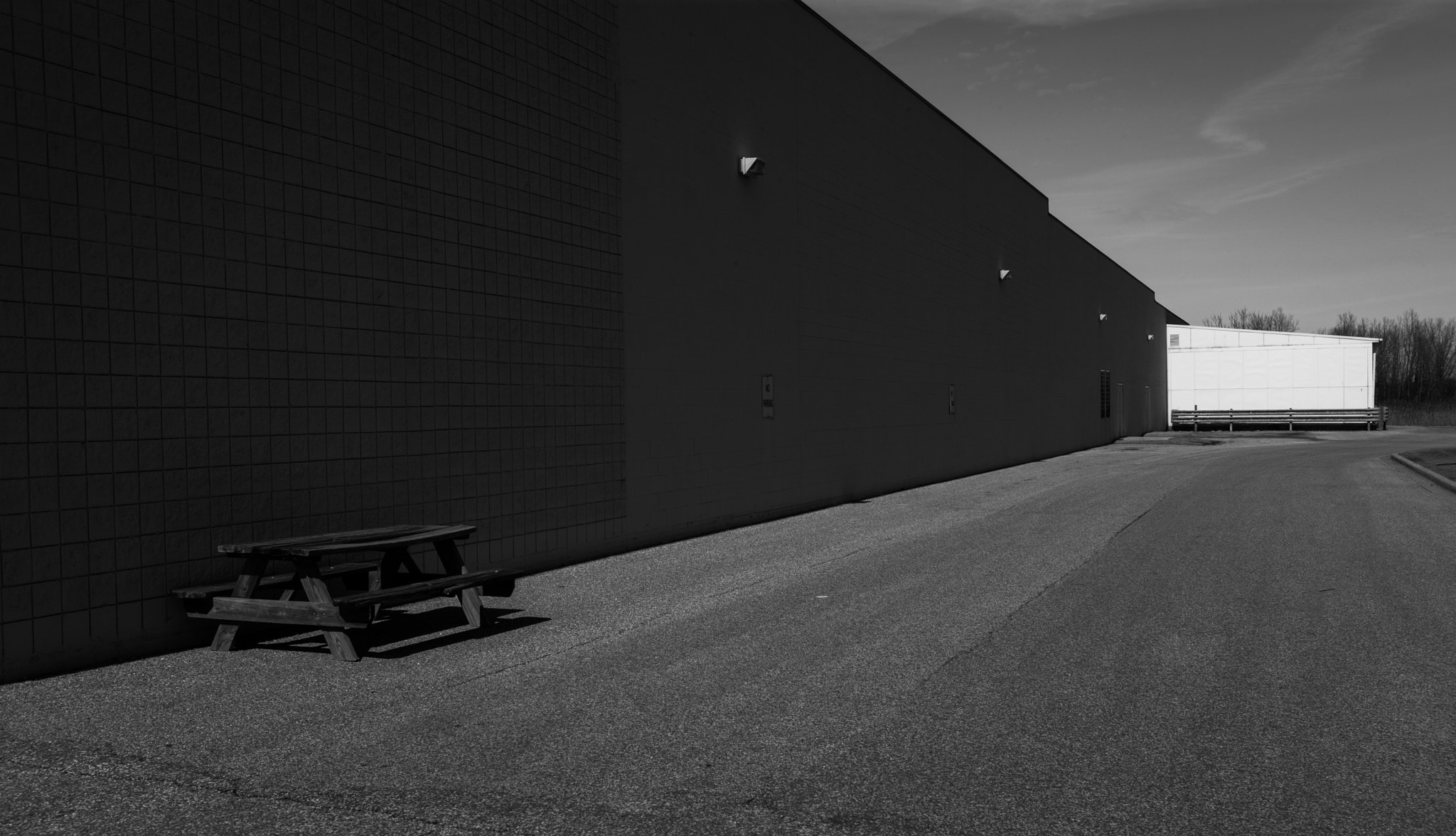 Canon EF 35mm F1.4L USM sample photo. Human space photography