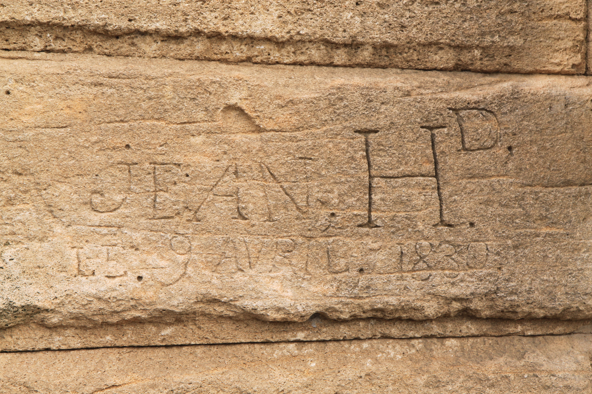 Canon EOS 500D (EOS Rebel T1i / EOS Kiss X3) sample photo. Historic tagging at pont du gard photography