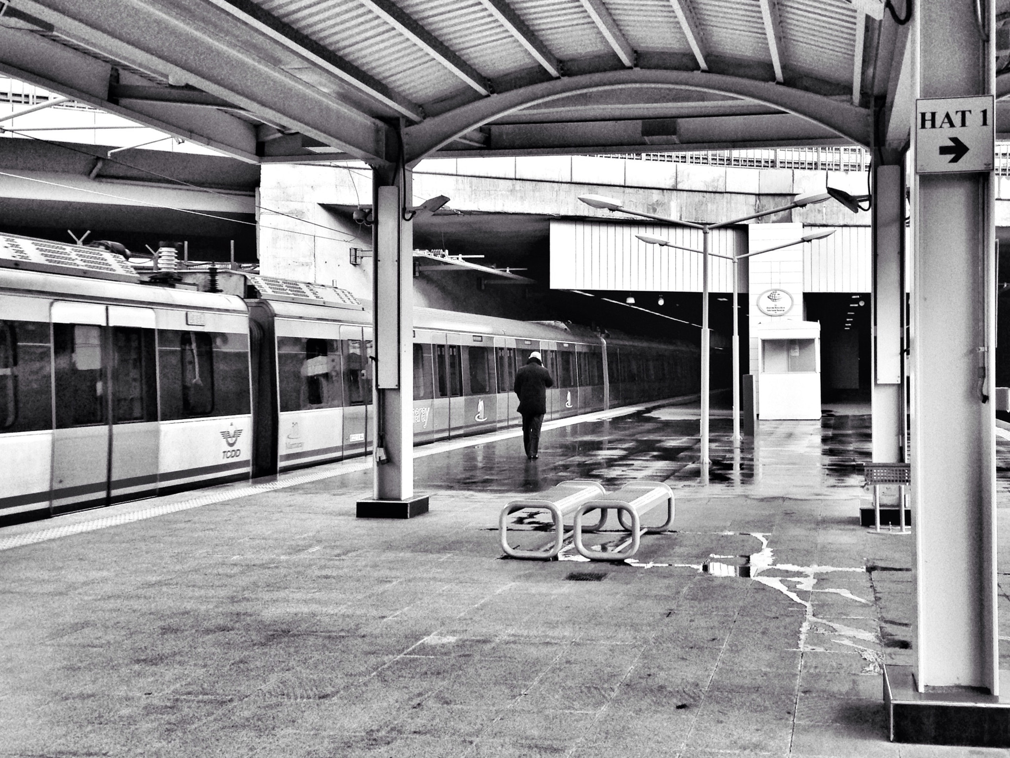 Jag.gr 645 PRO Mk III for Apple iPhone 5 sample photo. Ayrılık cesmesi, marmaray station, kadikoy istanbul photography