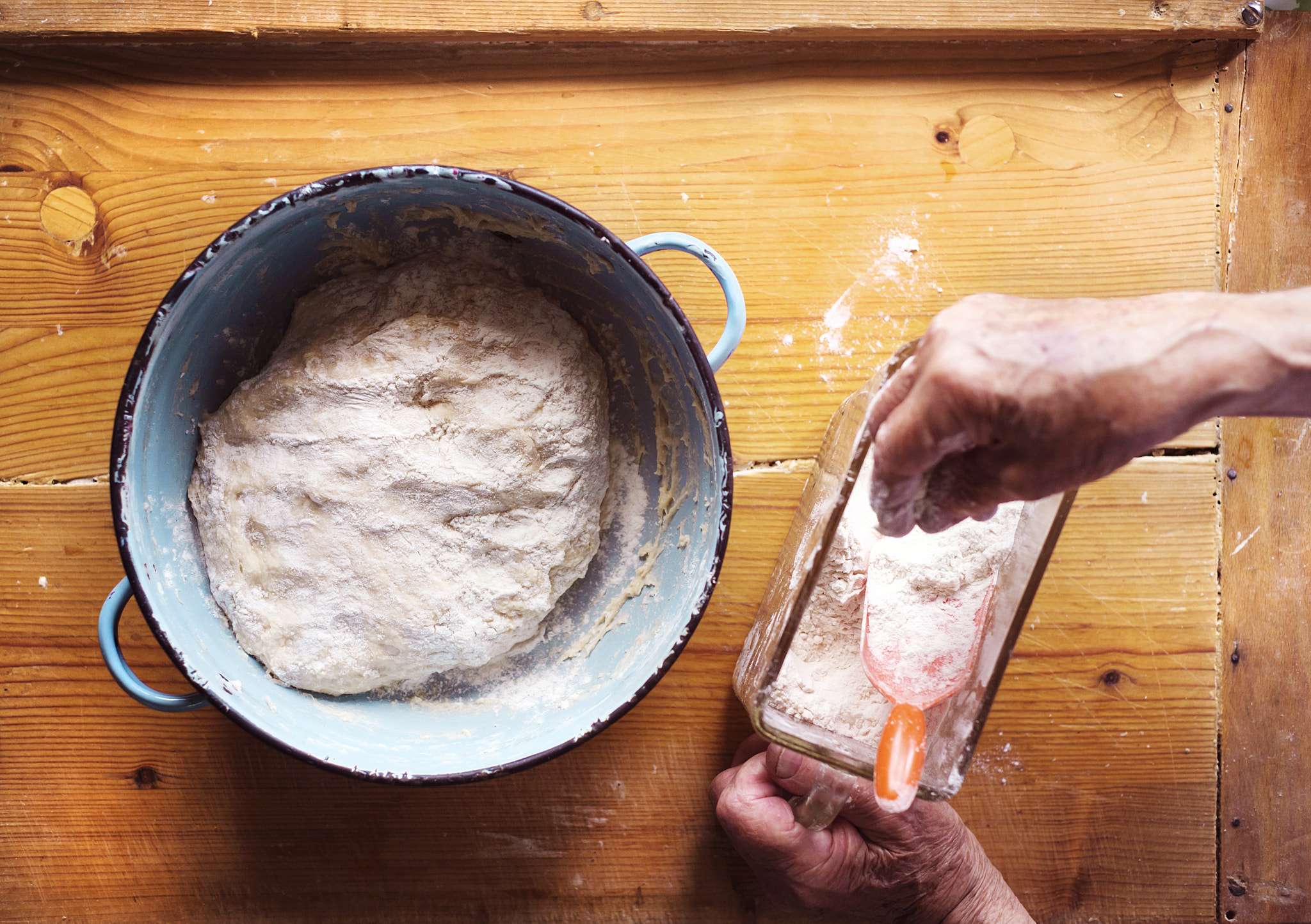 Nikon D4S + Nikon AF Nikkor 50mm F1.8D sample photo. Senior woman baking photography