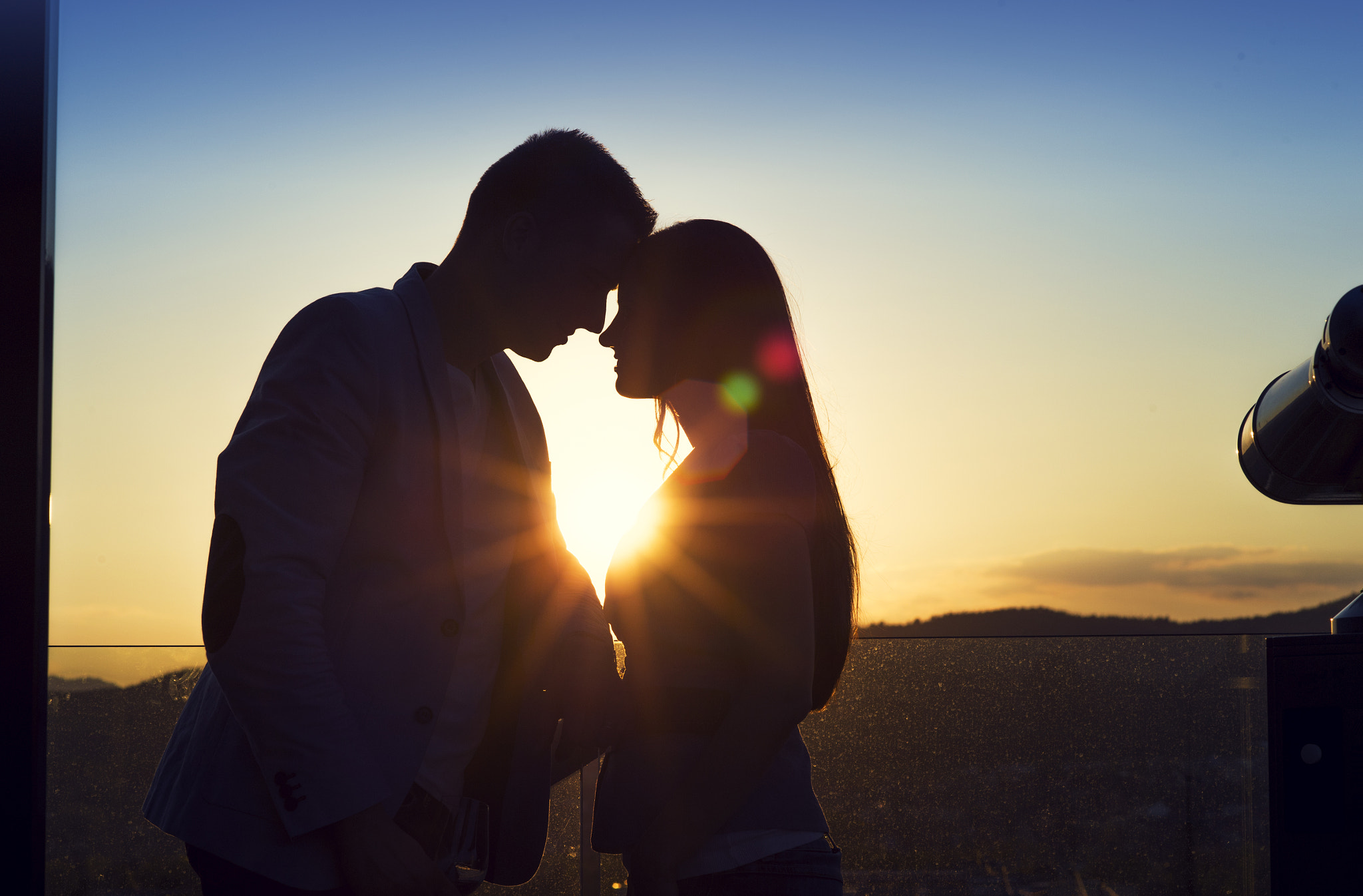 Nikon D4S + Nikon AF Nikkor 85mm F1.8D sample photo. Beautiful young couple in love photography
