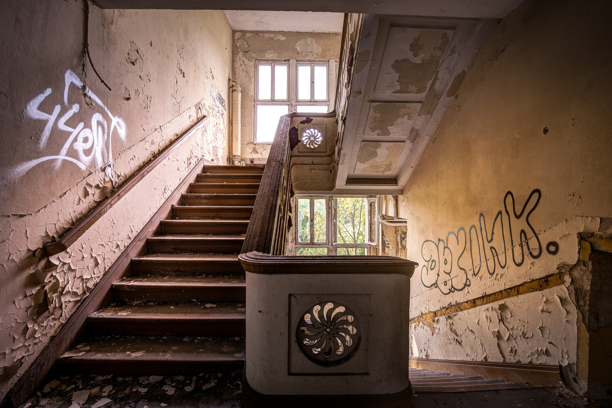 Sony a7 II + Canon EF 16-35mm F4L IS USM sample photo. Choose your stairway... photography