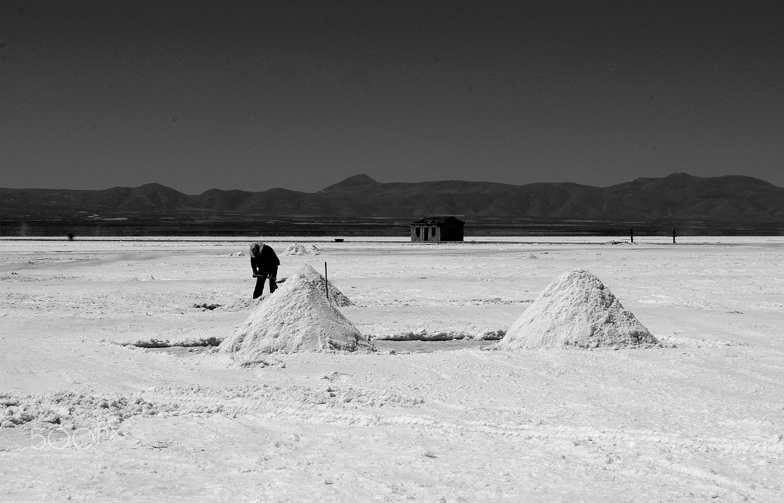 Pentax K110D sample photo. Trabajadores del salar photography