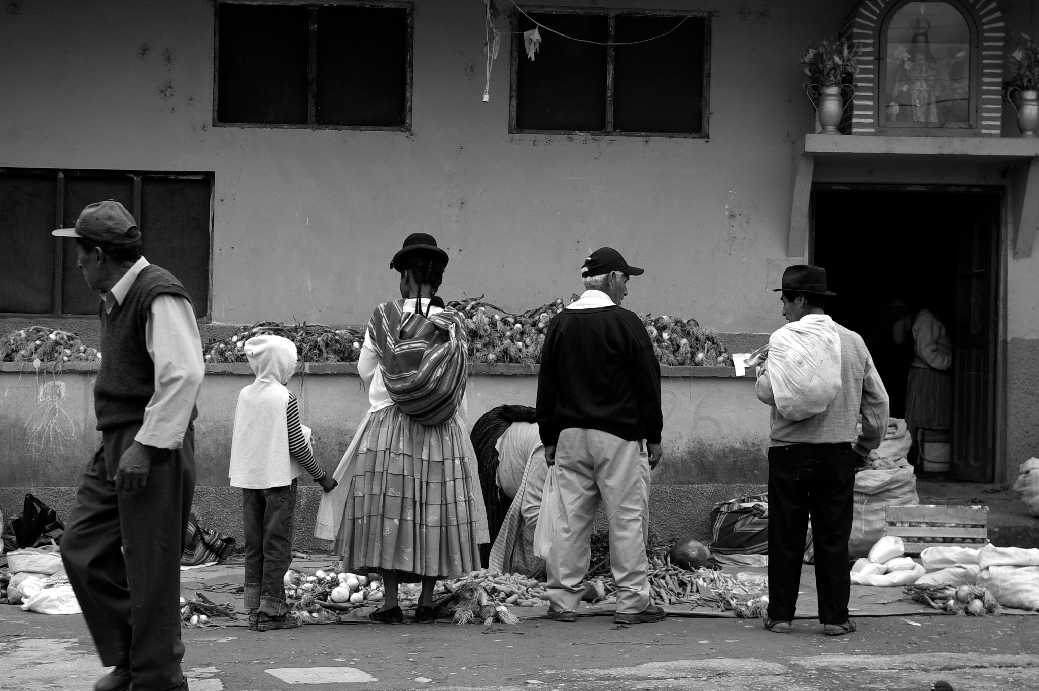 Pentax K110D sample photo. Mercado photography