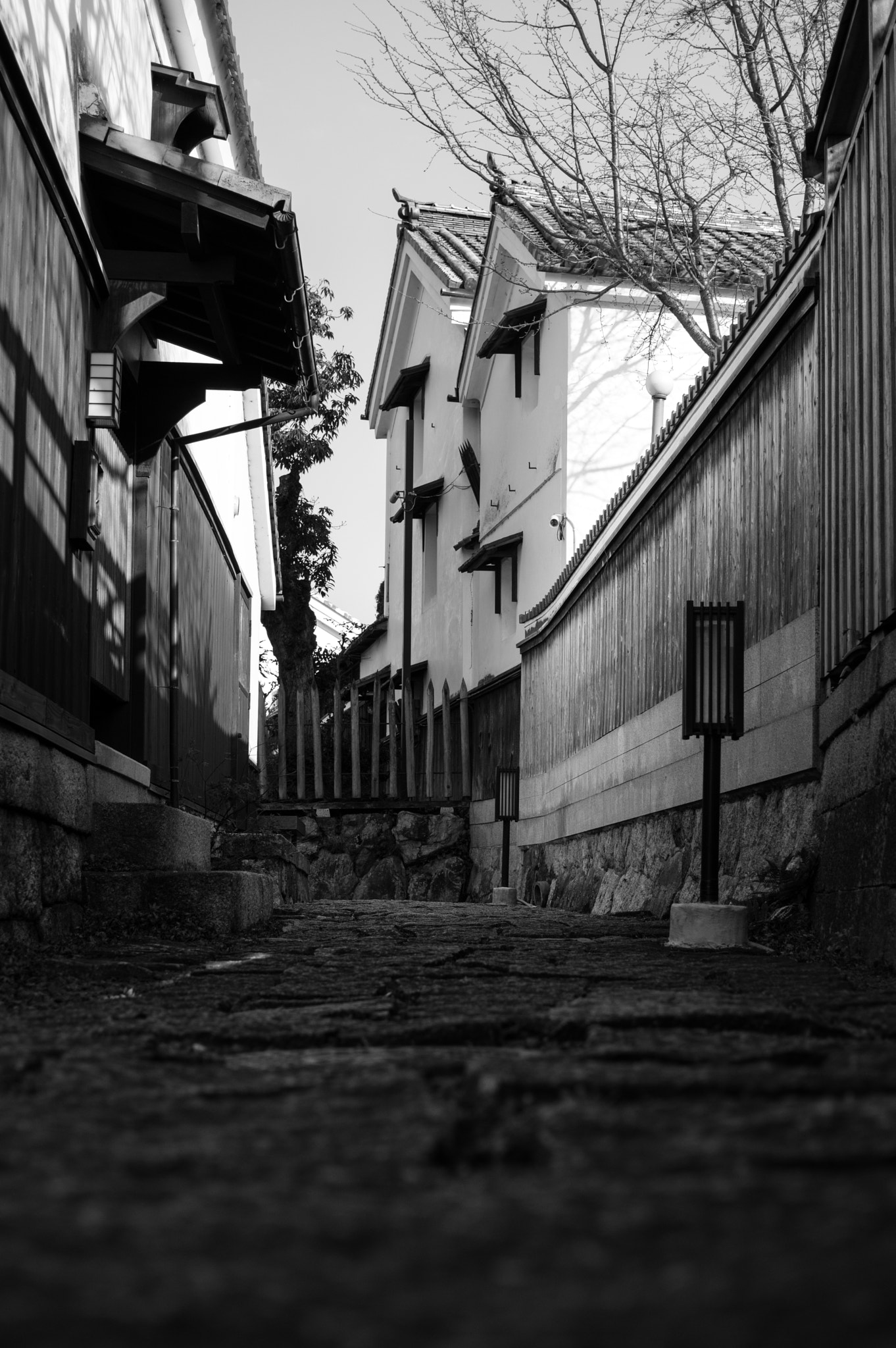 HD Pentax DA 35mm F2.8 Macro Limited sample photo. Narrow lane of japan photography