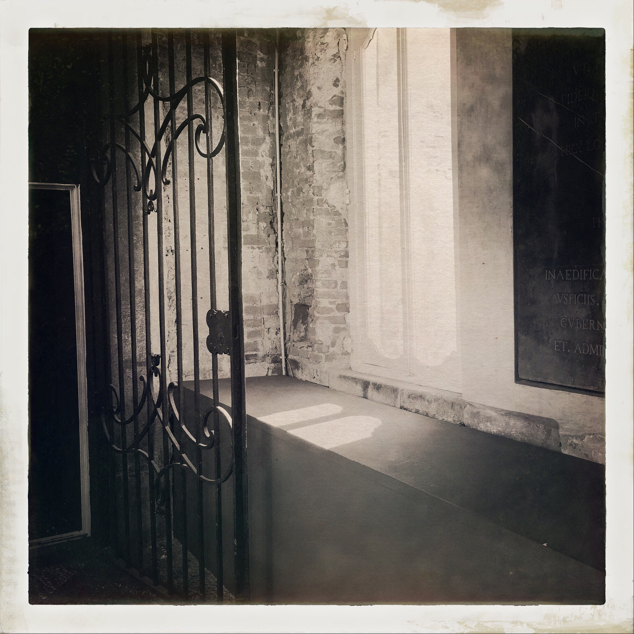 Hipstamatic 304 sample photo