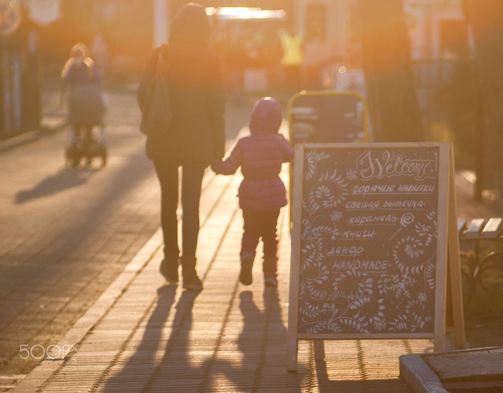 Sony Alpha DSLR-A200 + Minolta AF 50mm F1.7 sample photo. In the sun photography