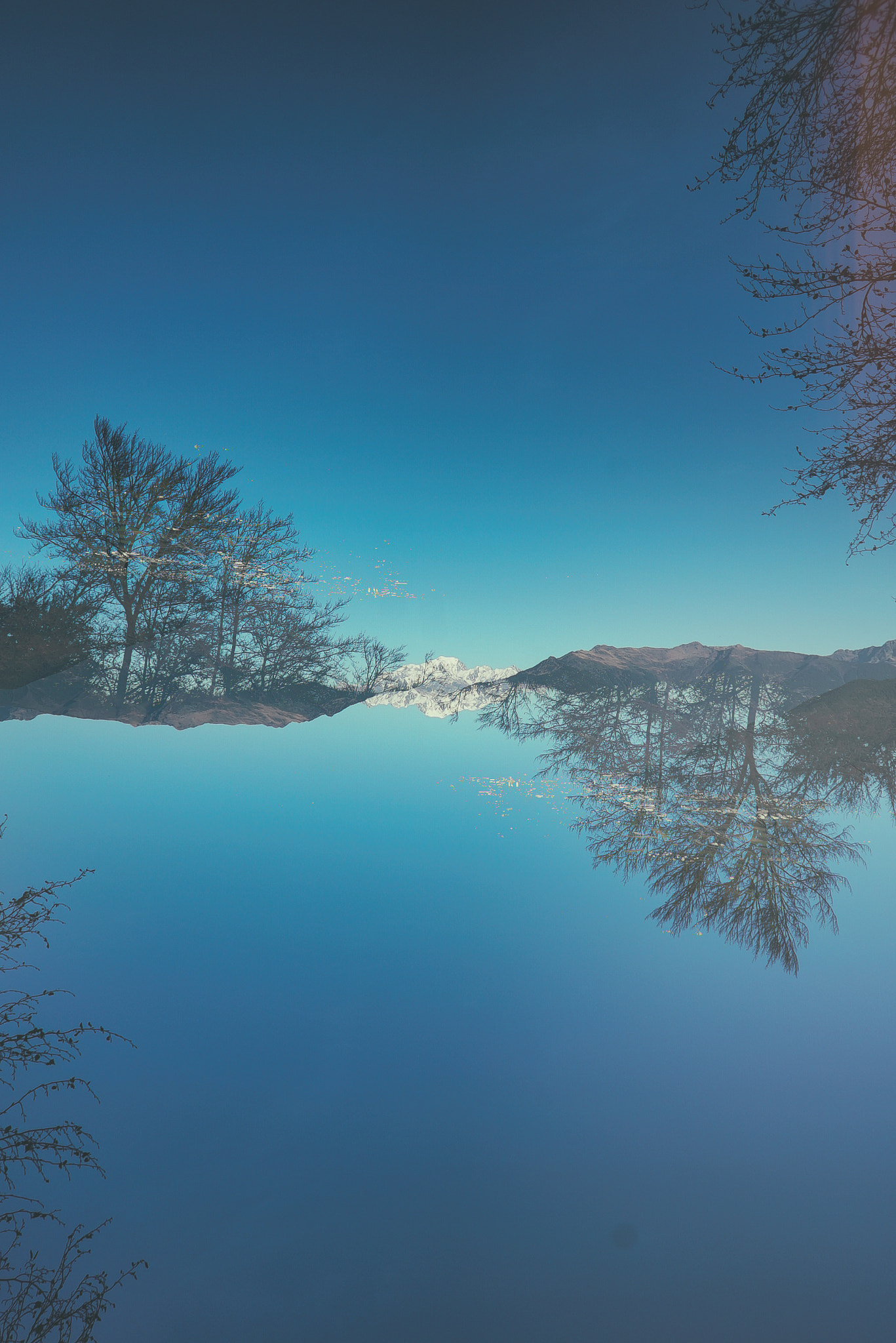 Sony a7S + Sony E 16mm F2.8 sample photo. Blank blue photography