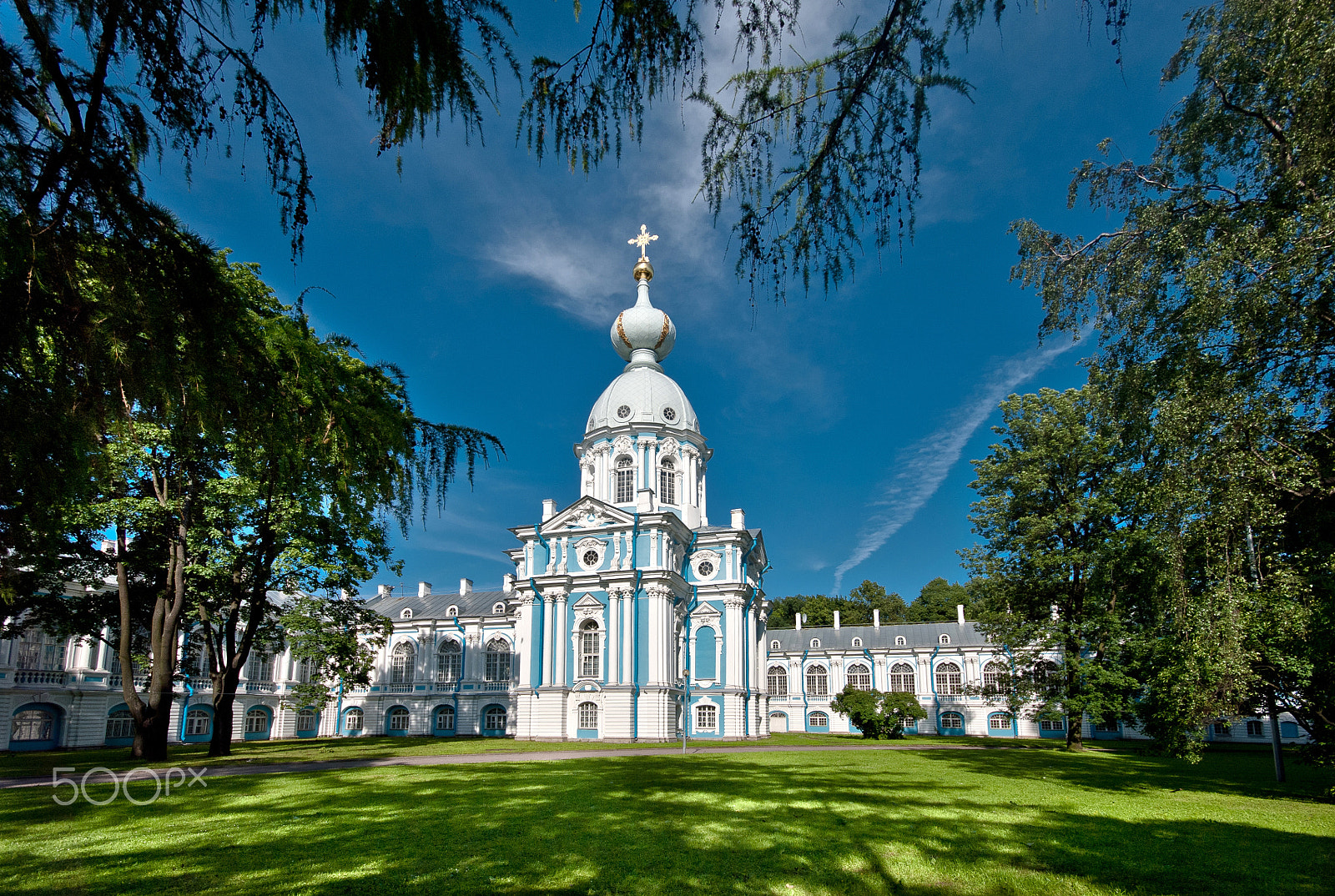 Sigma AF 10-20mm F4-5.6 EX DC sample photo. The smolny cathedral in st. petersburg photography