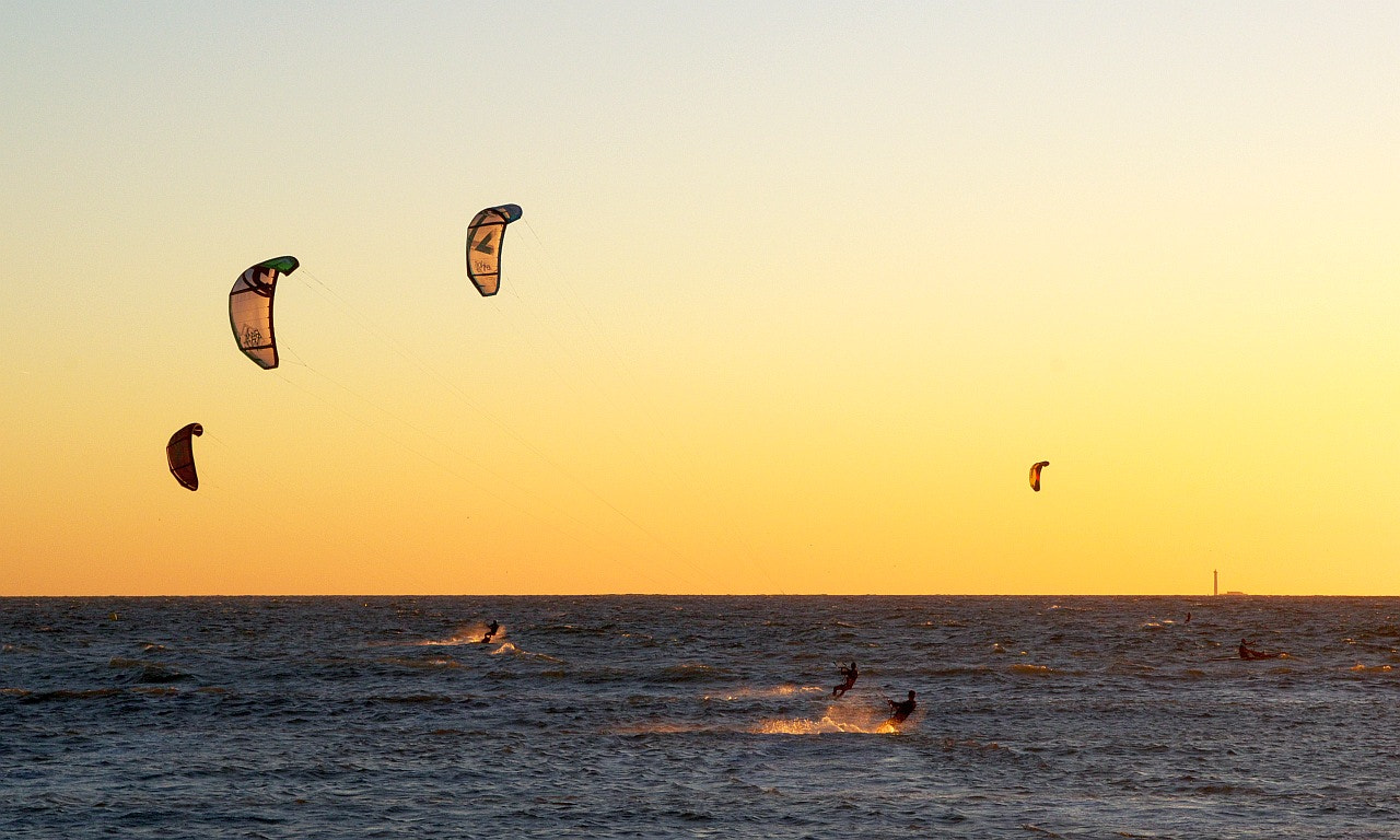 smc PENTAX-FA 28-105mm F3.2-4.5 AL[IF] sample photo. Kiteboarding photography