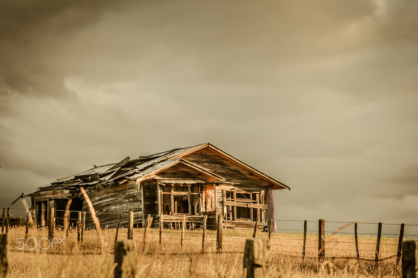 Canon EF 28-105mm f/3.5-4.5 USM sample photo. Very abandoned photography