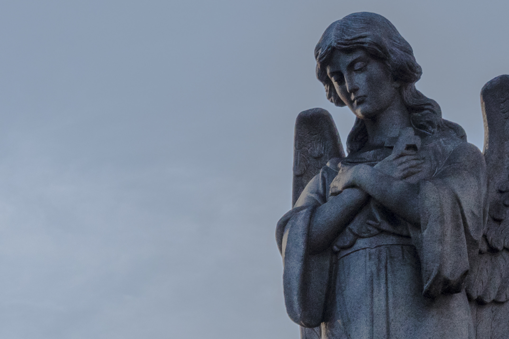 Panasonic Lumix DMC-GH4 + Olympus M.Zuiko Digital 45mm F1.8 sample photo. A walk through the cemetery photography