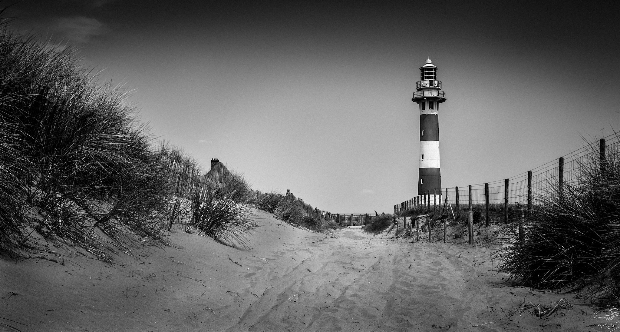 Sigma 17-70mm F2.8-4 DC Macro OS HSM | C sample photo. Lighthouse nieuwpoort photography