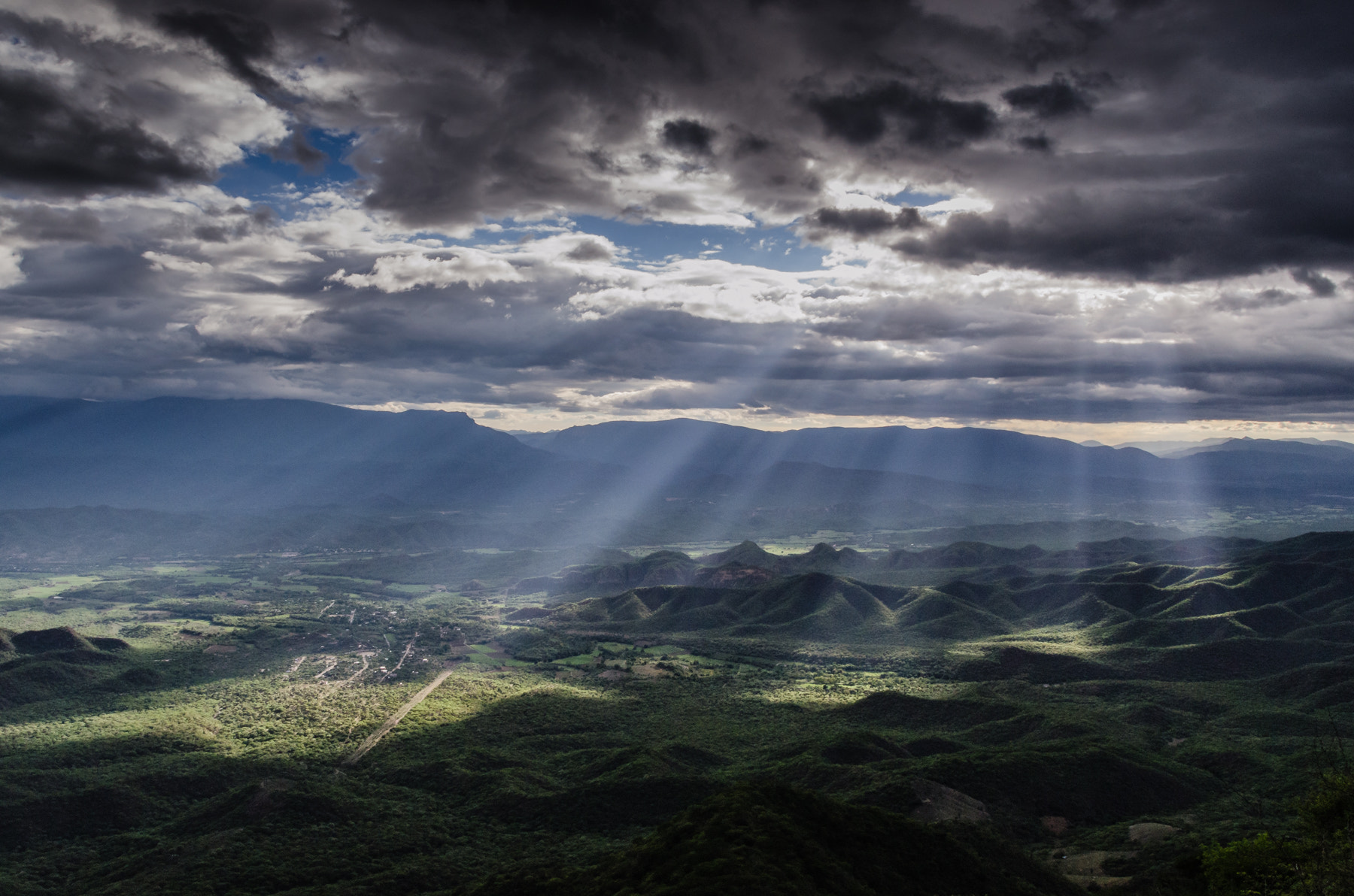 Sigma 18-200mm F3.5-6.3 DC OS HSM sample photo. Beautiful  light in tehuacan, mexico photography