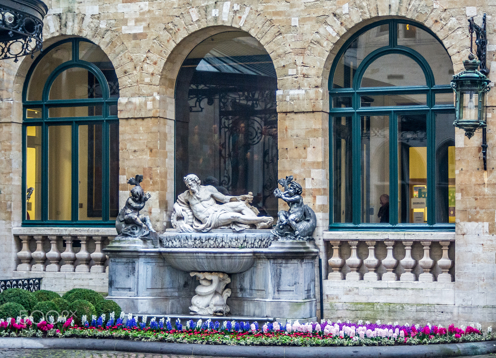 AF Zoom-Nikkor 28-80mm f/3.3-5.6G sample photo. Brussels historic building style. photography