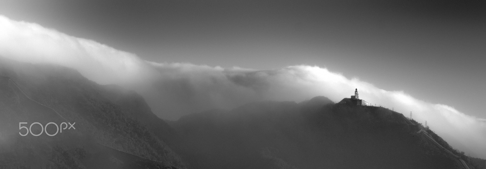 AF-S Zoom-Nikkor 80-200mm f/2.8D IF-ED sample photo. Fog wave photography