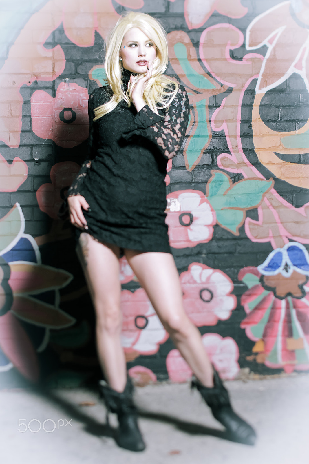 Canon EOS 7D + Canon TS-E 45mm F2.8 Tilt-Shift sample photo. Groovy baby! photography