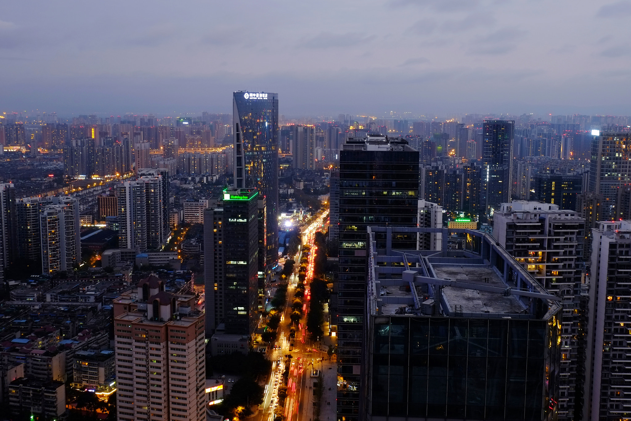 Fujifilm X-Pro1 + Fujifilm XF 18-135mm F3.5-5.6 R LM OIS WR sample photo. Urban forest,in city of chengdu,china photography