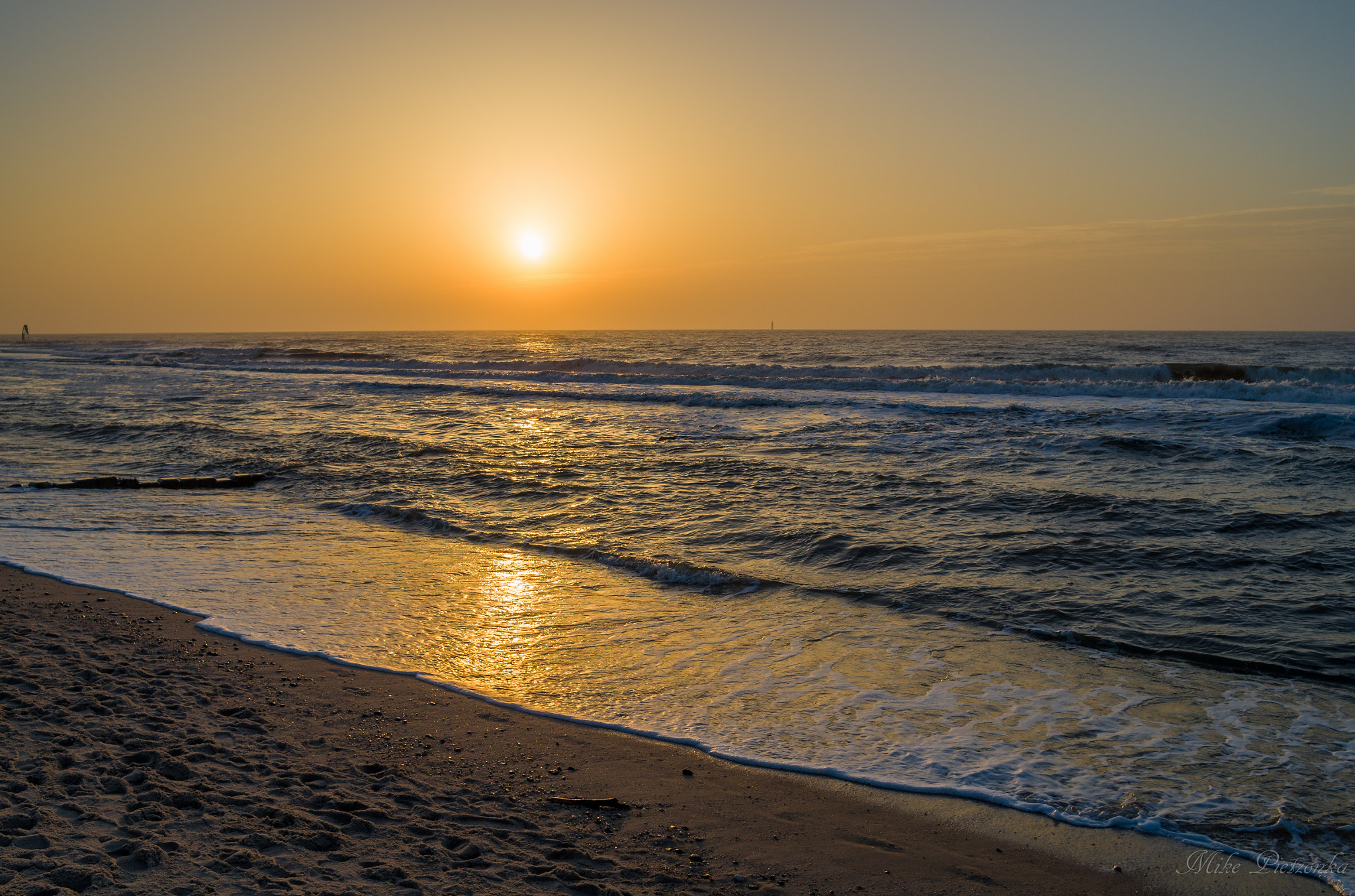 Pentax K-30 + HD Pentax DA 21mm F3.2 AL Limited sample photo. Sonnenuntergang am strand photography