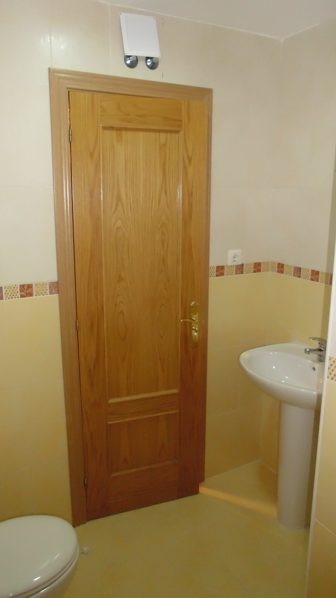 Sony DSC-W670 sample photo. Duplex for sale. spain photography