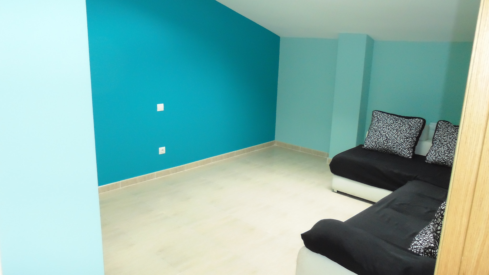 Sony DSC-W670 sample photo. Duplex for sale. spain photography