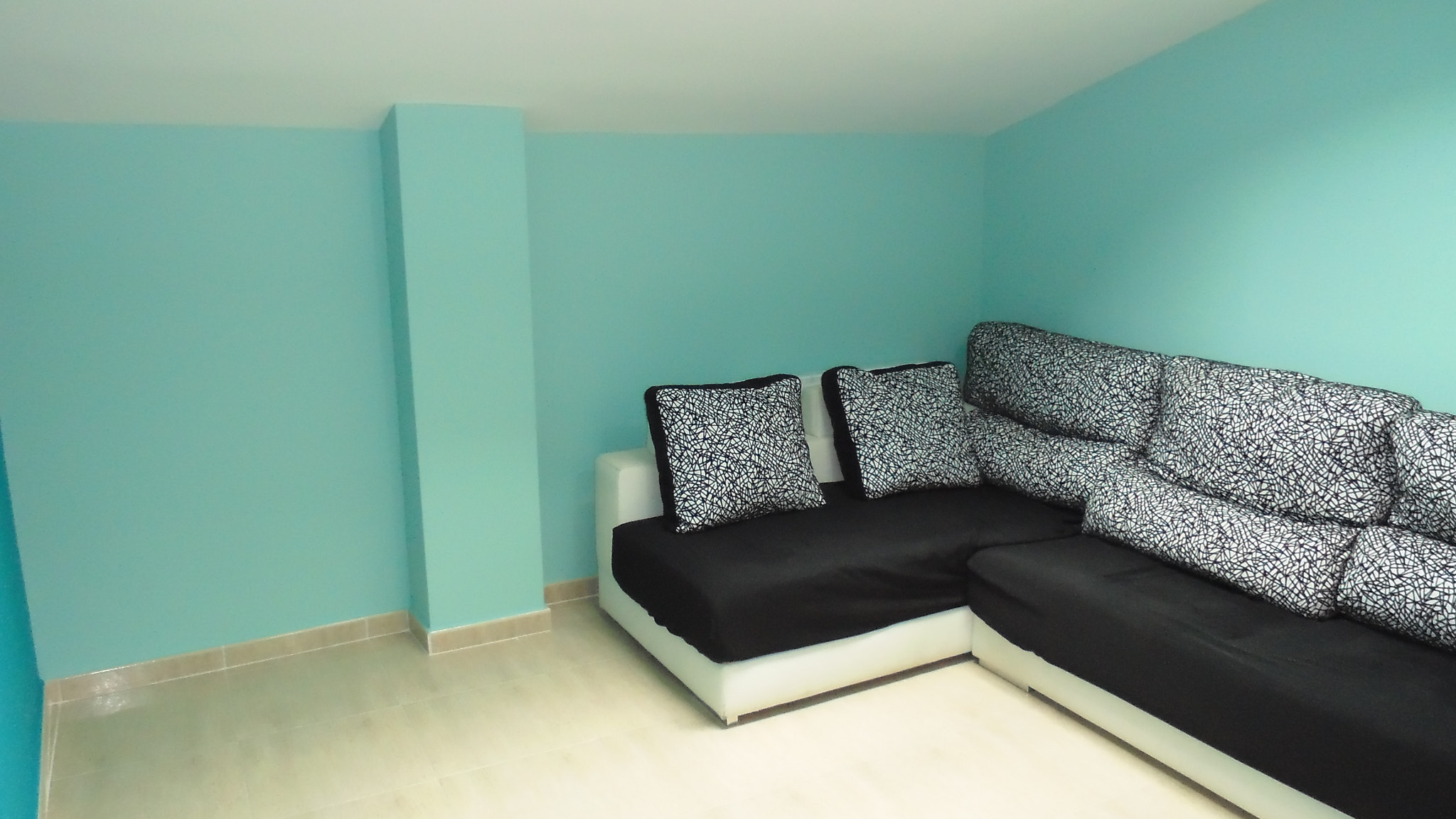 Sony DSC-W670 sample photo. Duplex for sale. spain photography