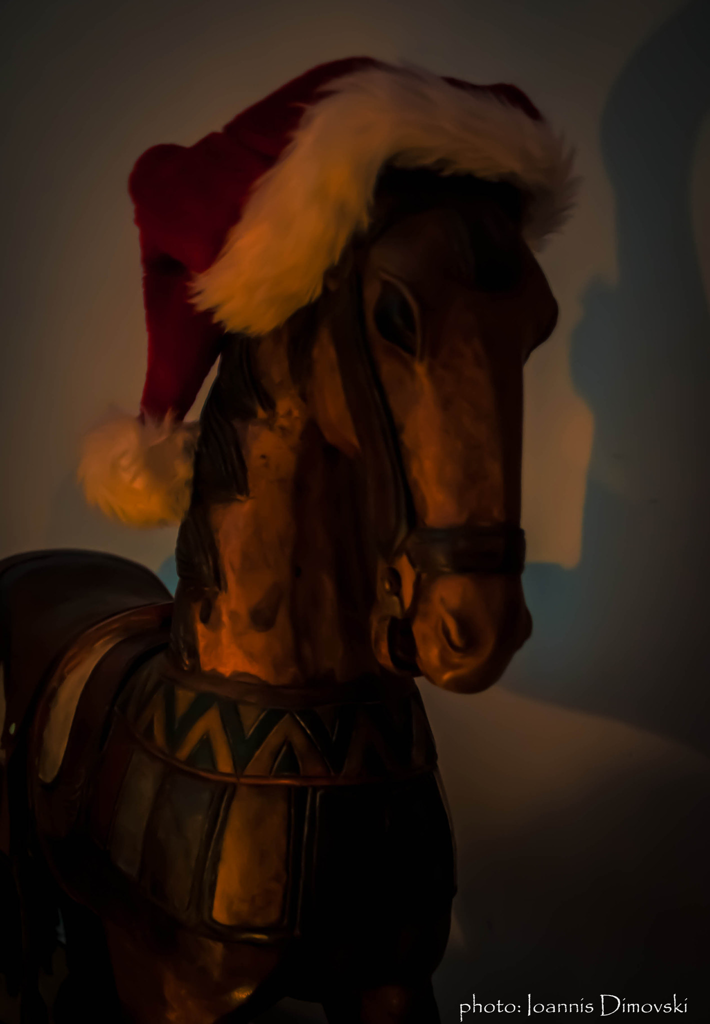 Sony Alpha DSLR-A700 + Sigma 17-70mm F2.8-4 DC Macro HSM sample photo. Christmas wooden horse photography