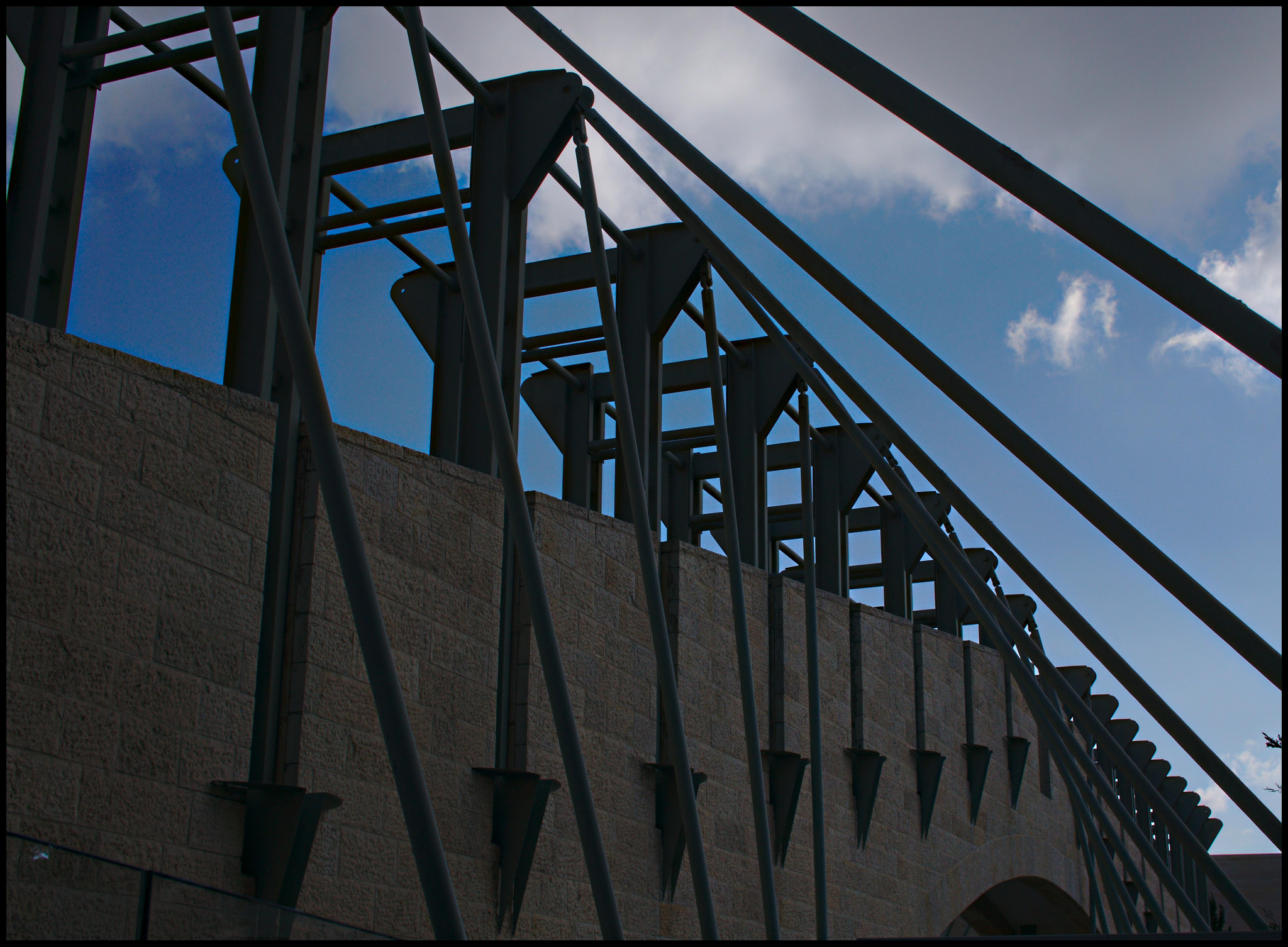 Sony Alpha NEX-5N + Sigma 30mm F2.8 EX DN sample photo. Footbridge photography