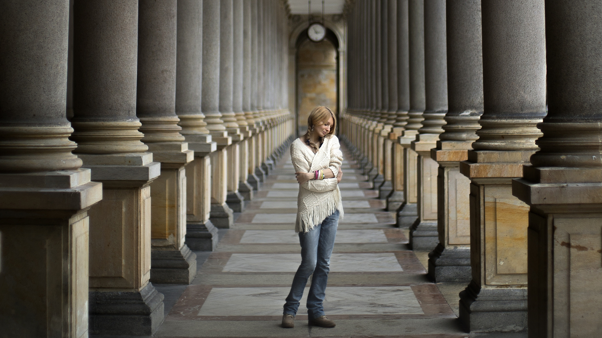 Sony a7S + Canon EF 35-80mm f/4-5.6 sample photo. The goose bumps start to raise photography