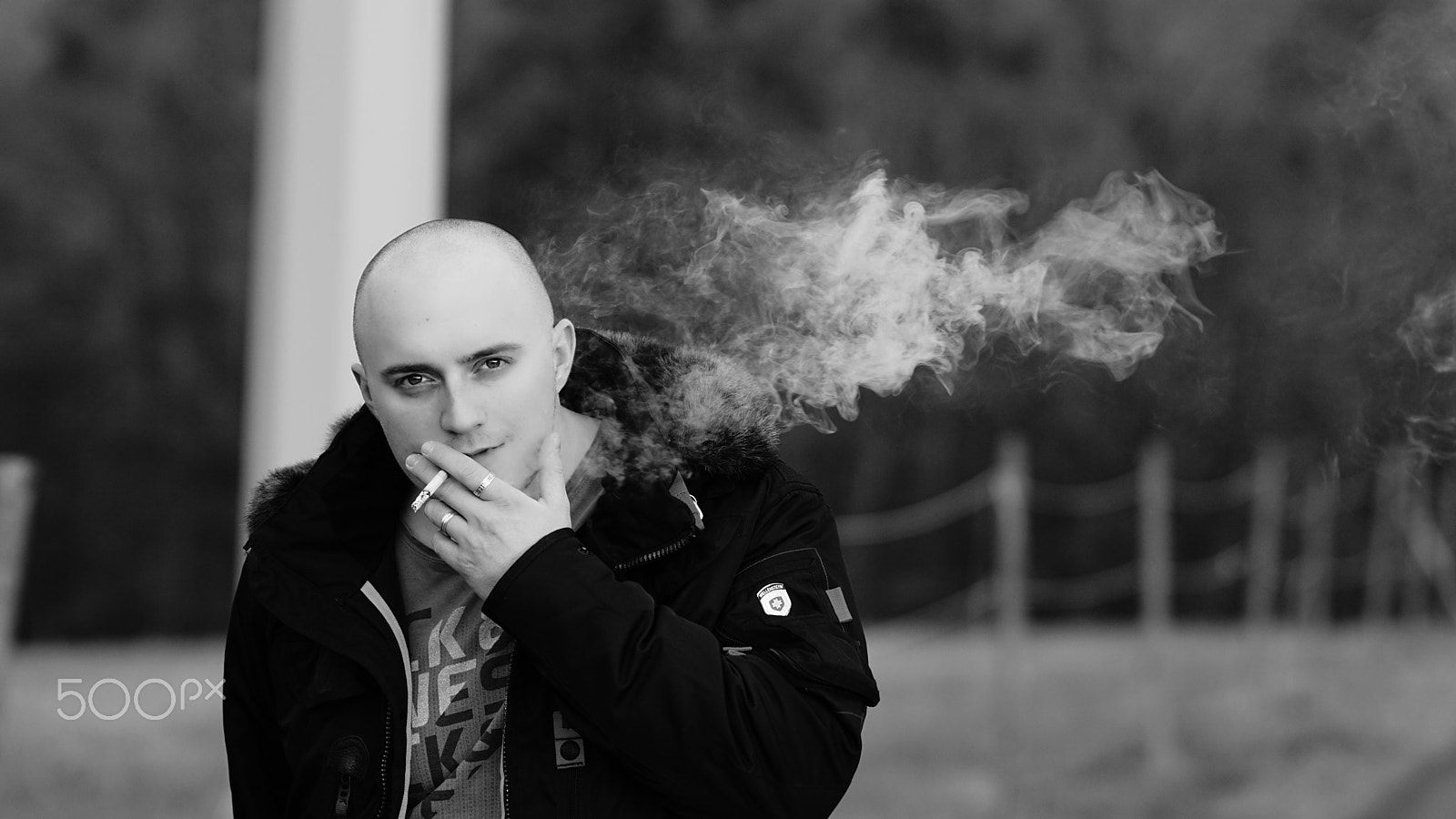Sony 70-200mm F2.8 G SSM II sample photo. Me enjoying a cigarrette photography
