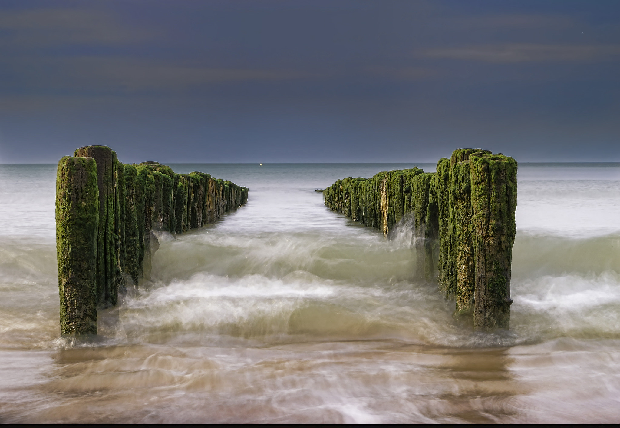 Sony a99 II + 28-75mm F2.8 SAM sample photo. North sea belgium photography