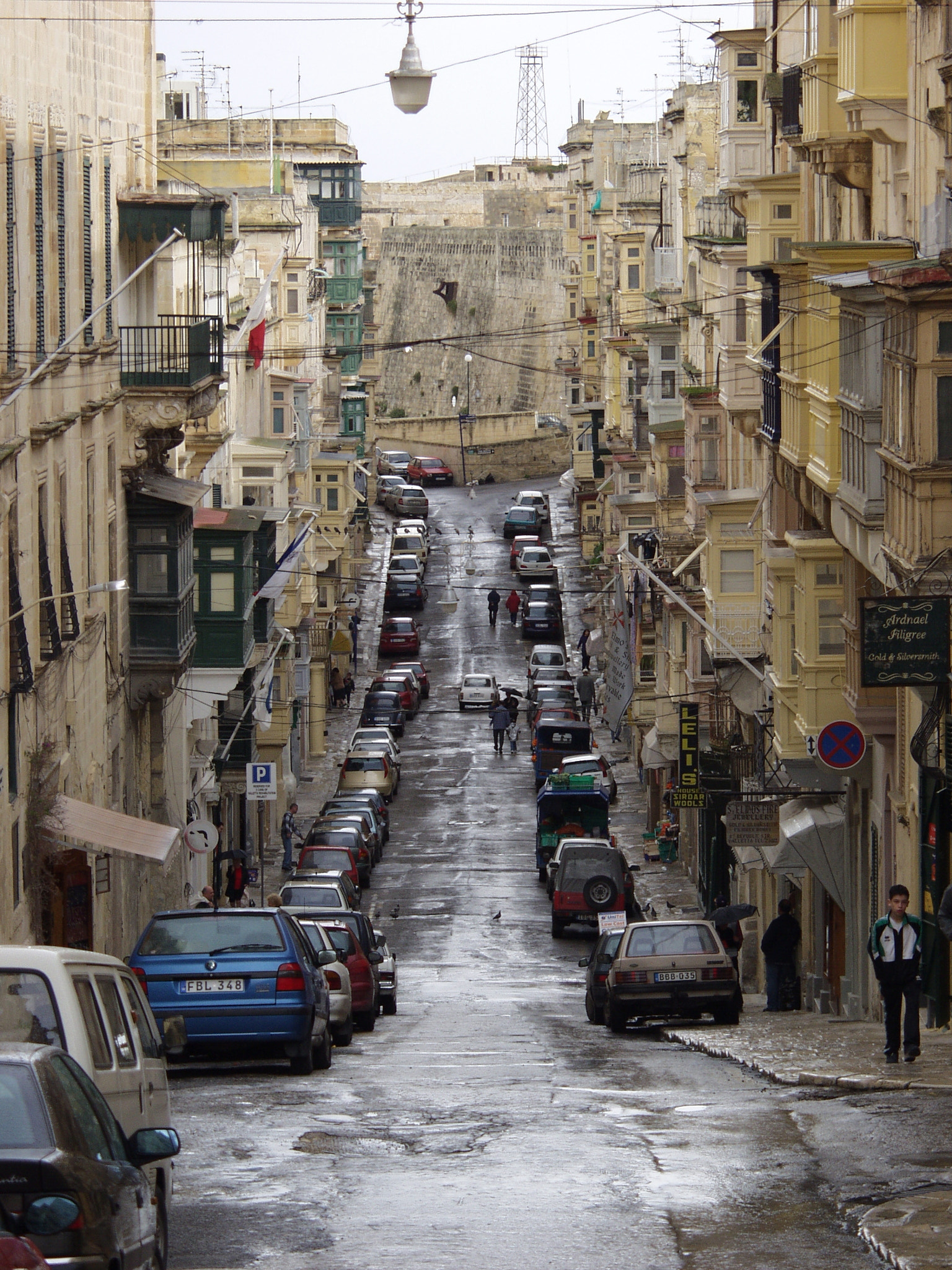 Olympus E-10 sample photo. Valletta, malta photography