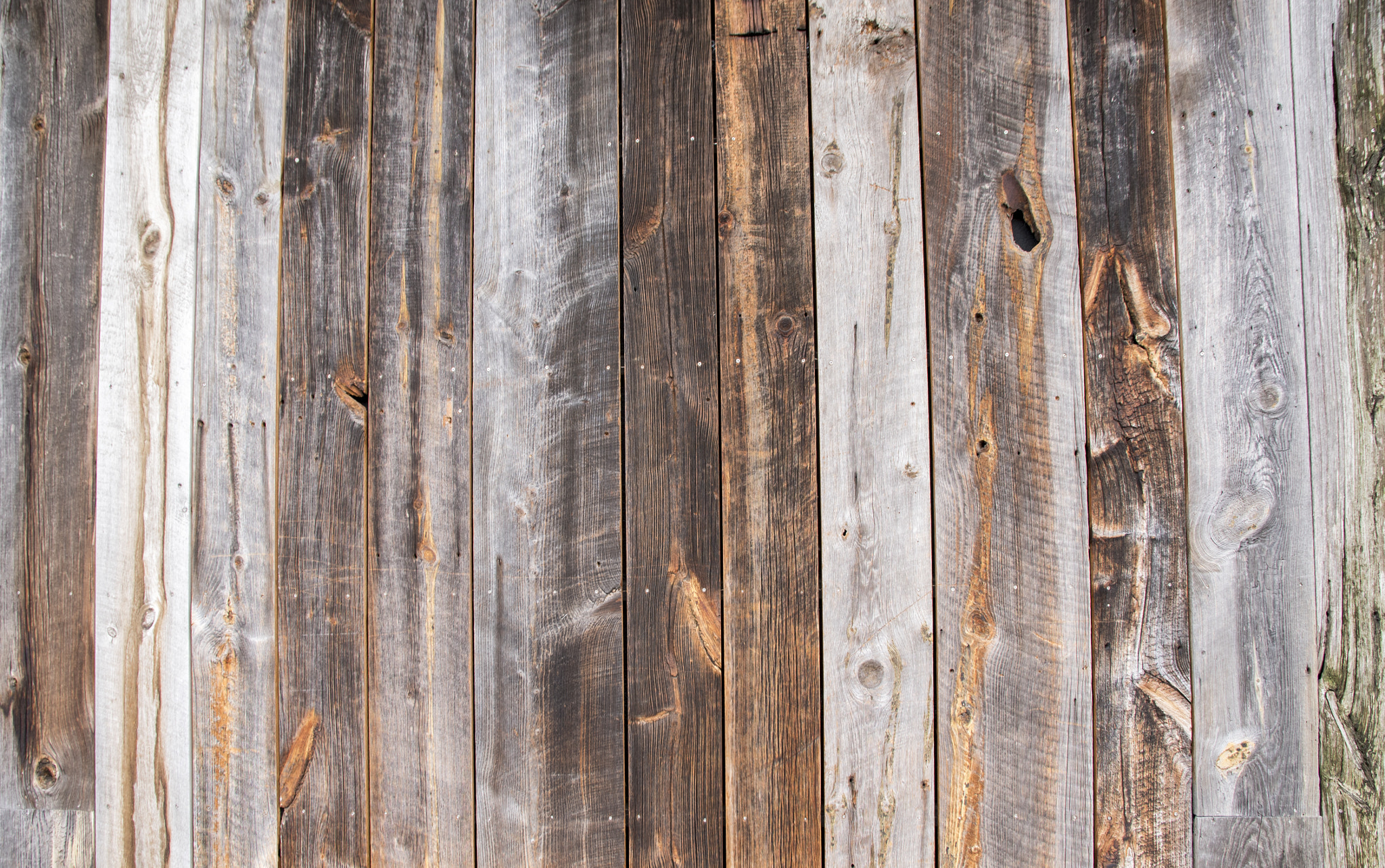 Sigma 17-70mm F2.8-4 DC Macro OS HSM | C sample photo. Wood abstract background photography