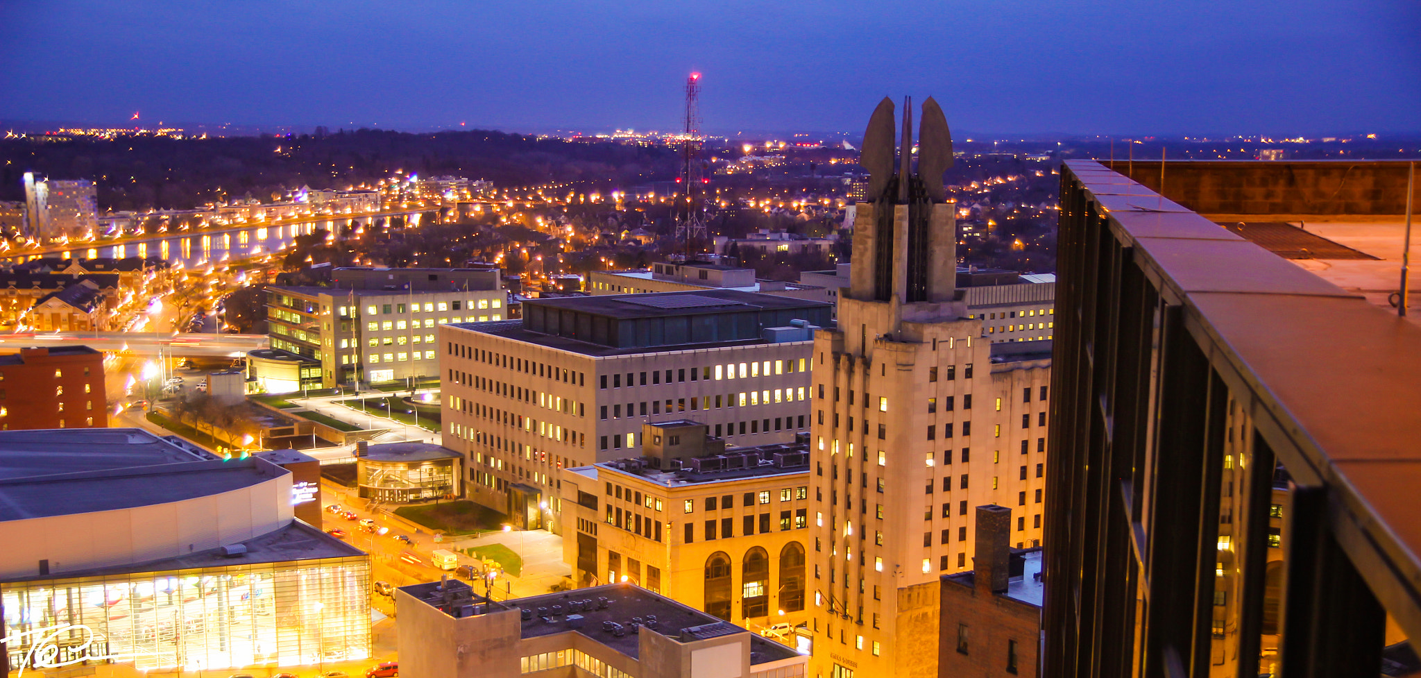 Tamron SP AF 17-50mm F2.8 XR Di II LD Aspherical (IF) sample photo. Rochester new york monuments photography