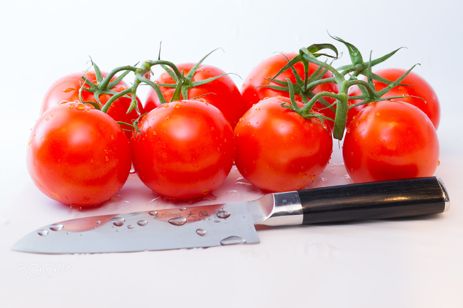 Sony 70-300mm F4.5-5.6 G SSM sample photo. Tomatoes photography