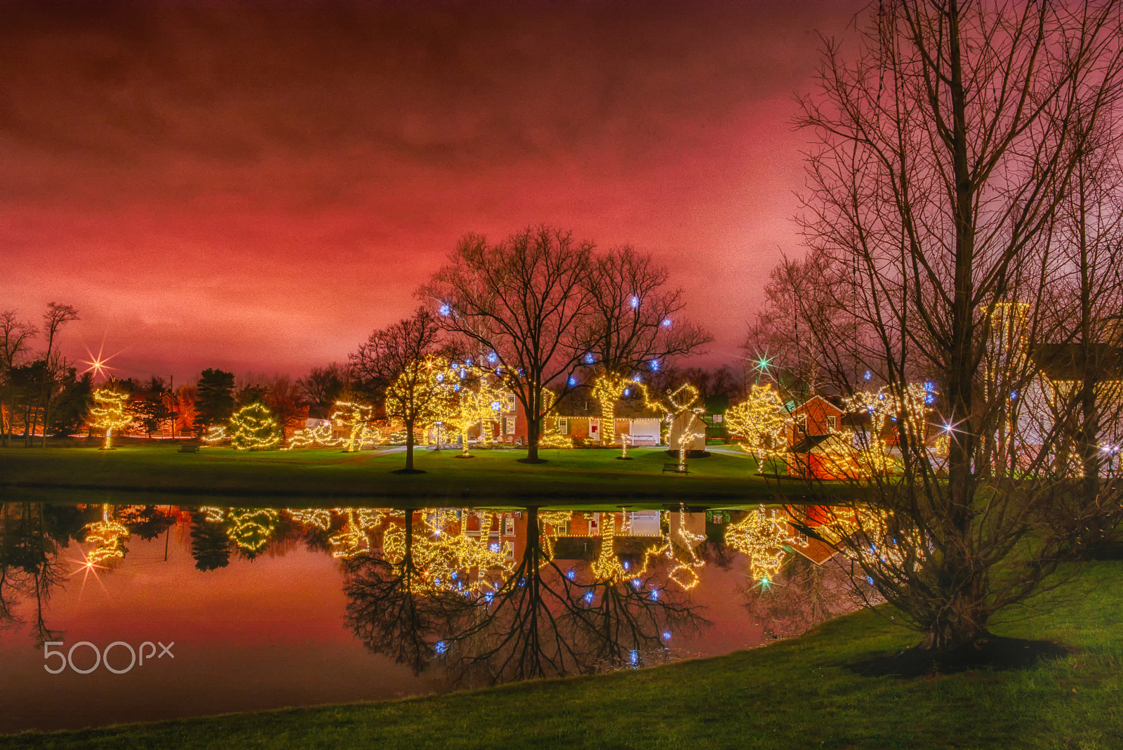 Samyang 12mm F2.8 ED AS NCS Fisheye sample photo. Heritage park winter lights ii photography