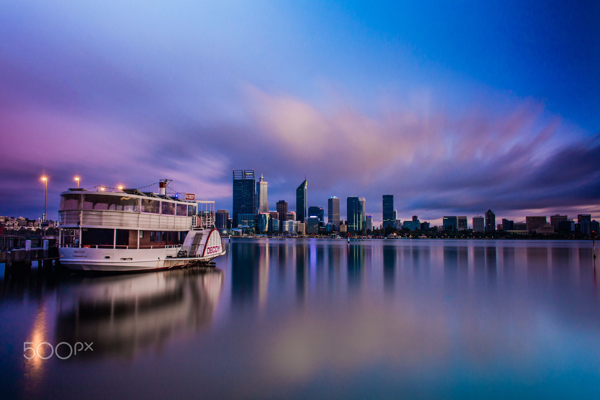 Decoy Paddle Steamer, Perth