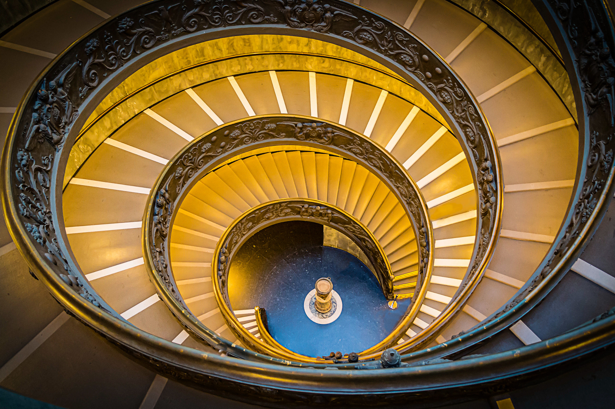 Sigma 17-70mm F2.8-4 DC Macro OS HSM sample photo. Treppe photography